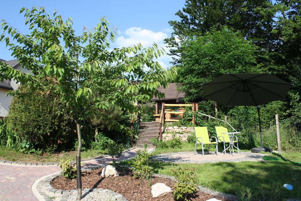 Apartament I Pokoje Goscinne U Lusi 维斯拉 外观 照片