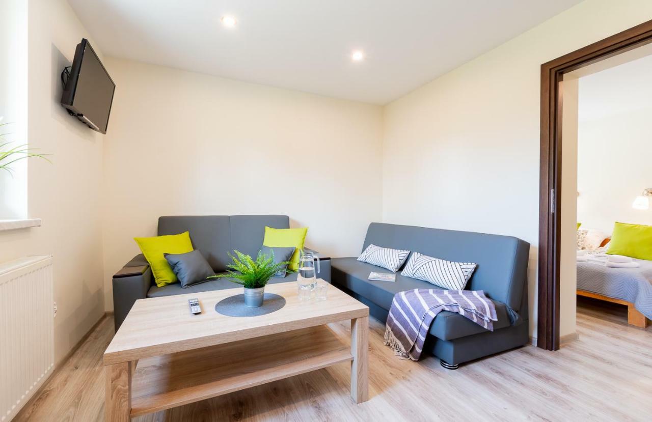 Apartament I Pokoje Goscinne U Lusi 维斯拉 外观 照片