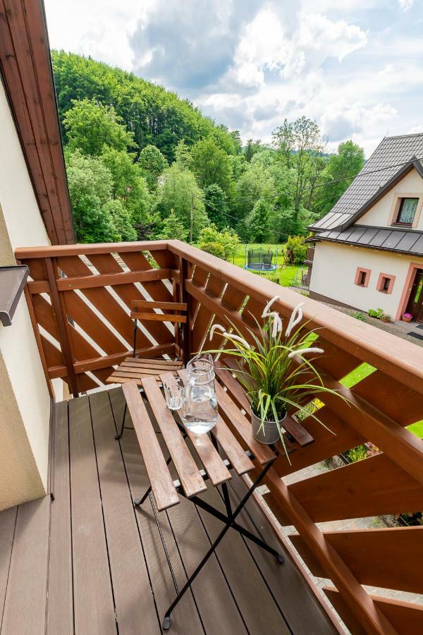 Apartament I Pokoje Goscinne U Lusi 维斯拉 外观 照片