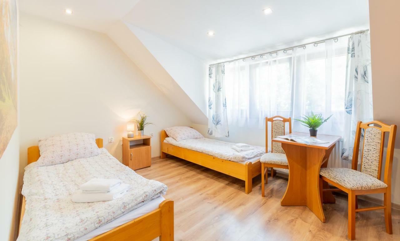 Apartament I Pokoje Goscinne U Lusi 维斯拉 外观 照片