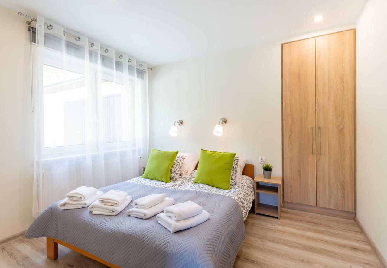 Apartament I Pokoje Goscinne U Lusi 维斯拉 外观 照片