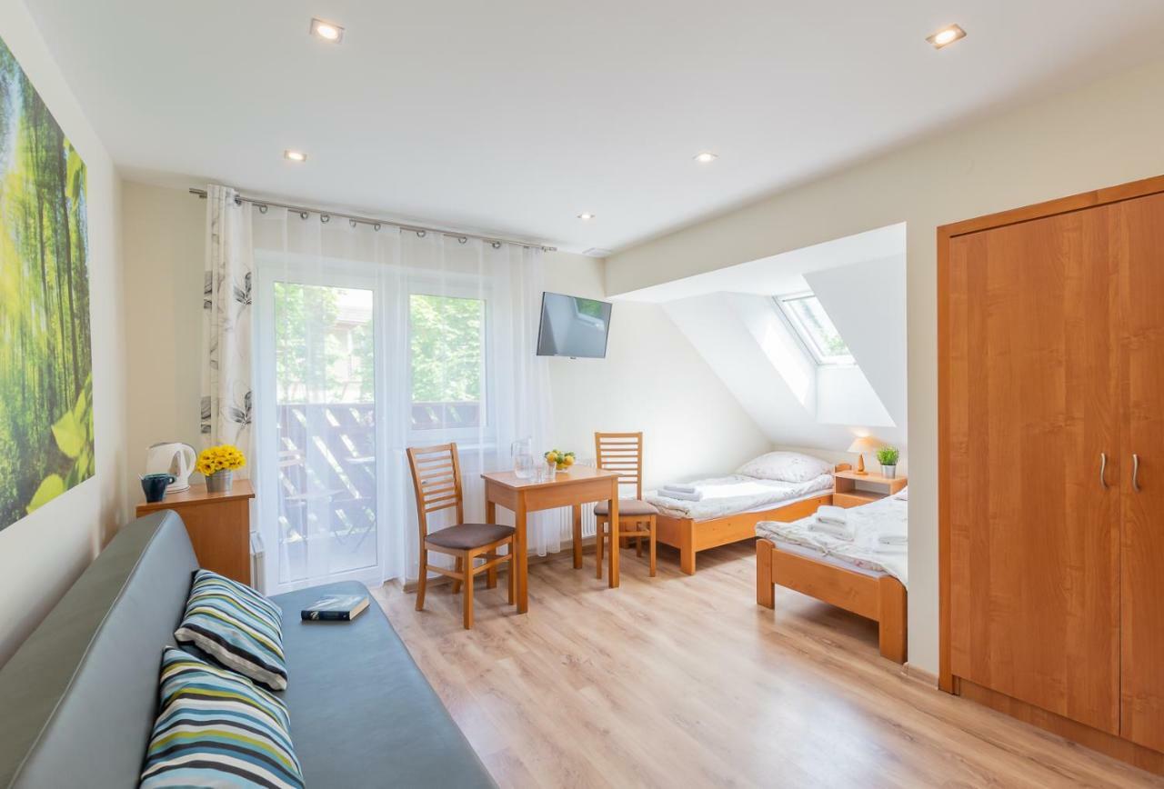 Apartament I Pokoje Goscinne U Lusi 维斯拉 外观 照片